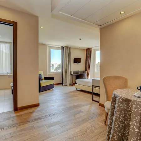 Tripoli Otel Desenzano del Garda